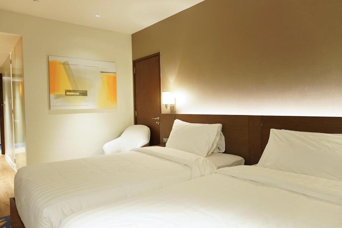 Standard Rockwell Skylineview Twin By Premiumstayph Apartment