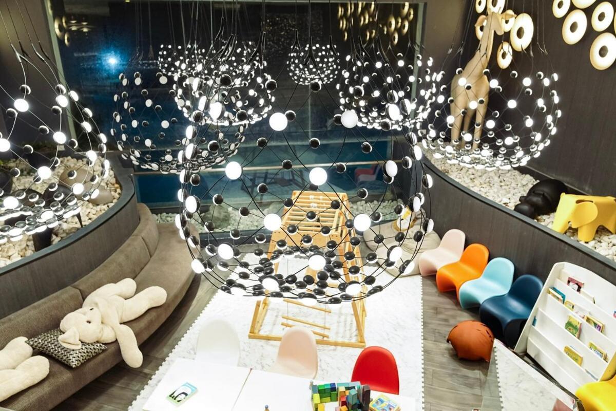 Standard Rockwell Skylineview Twin By Premiumstayph Apartment