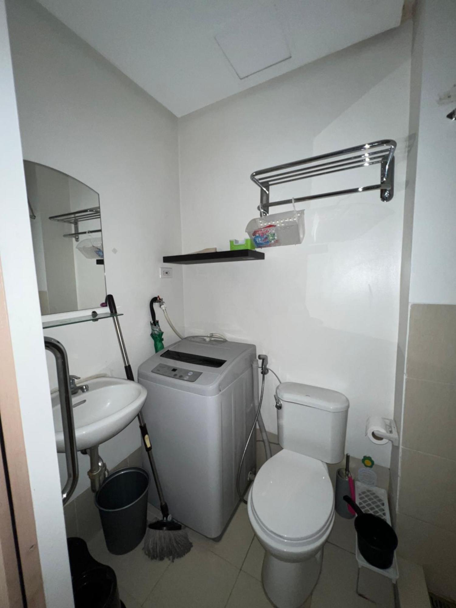 Trees Staycation Apartment Manila
