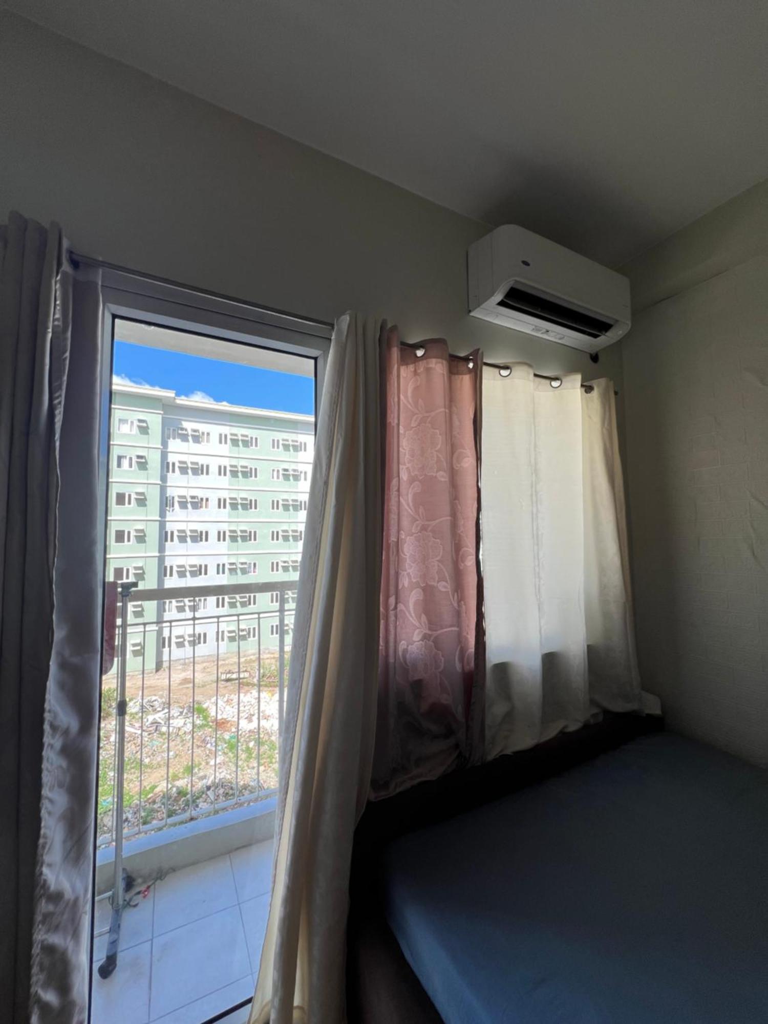 Trees Staycation Apartment Manila