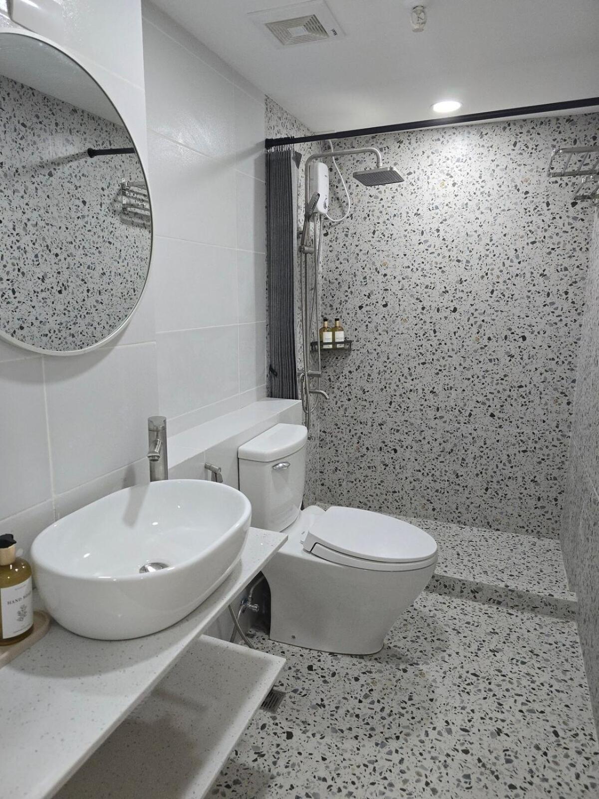 Muji - Spacious 2br Across Mall