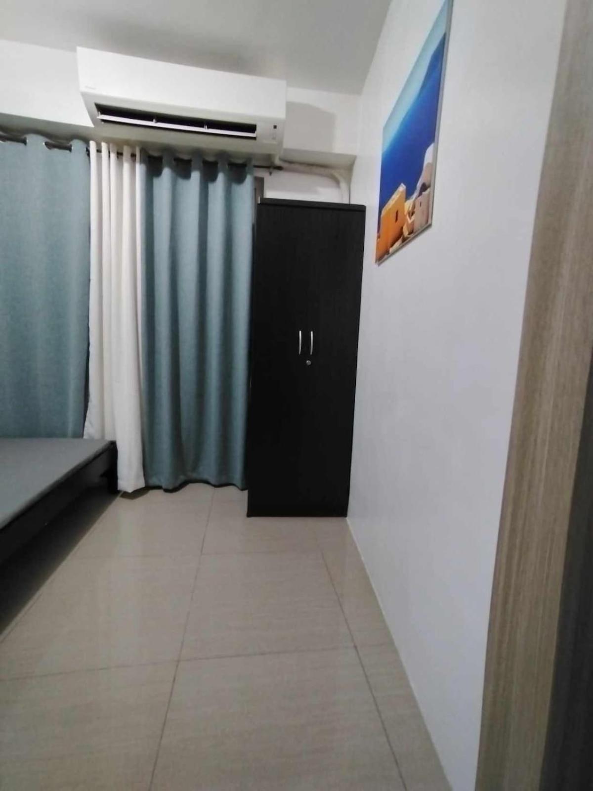 Shore 1 Residences Two Bedroom - Pool View Manila