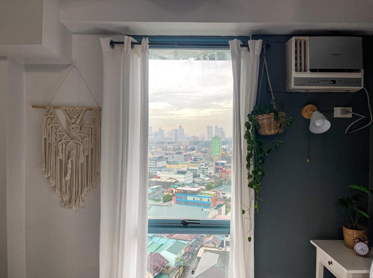 Near Pobla Makati Apartment