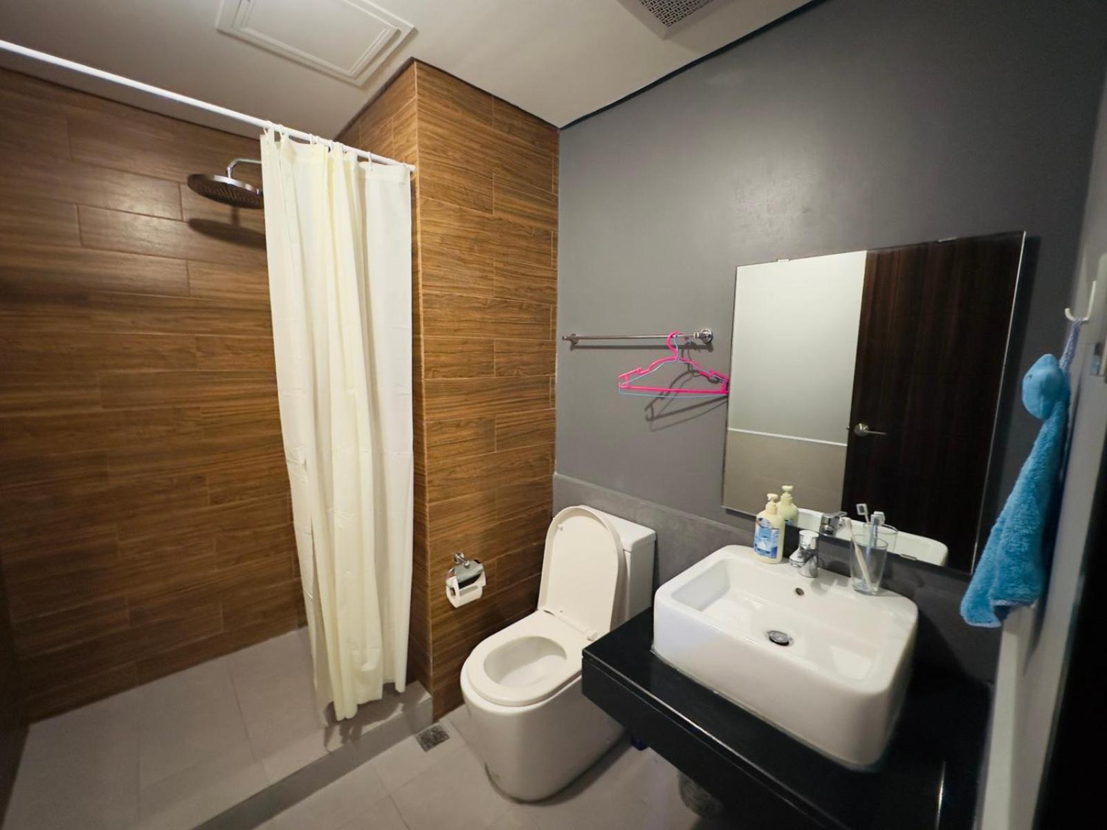 1 Bedroom Staycation Apartment