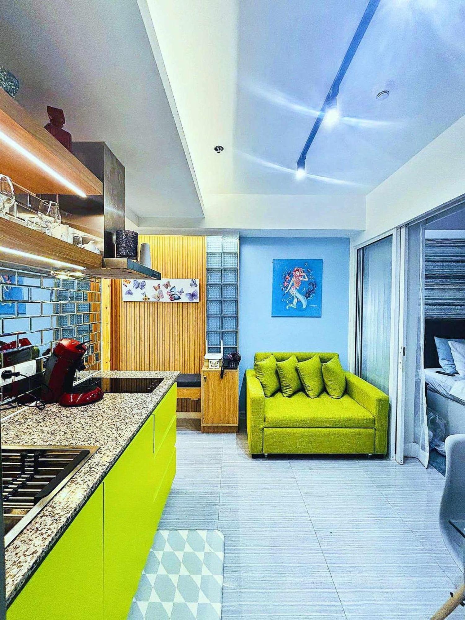 Urban At Azure Manila