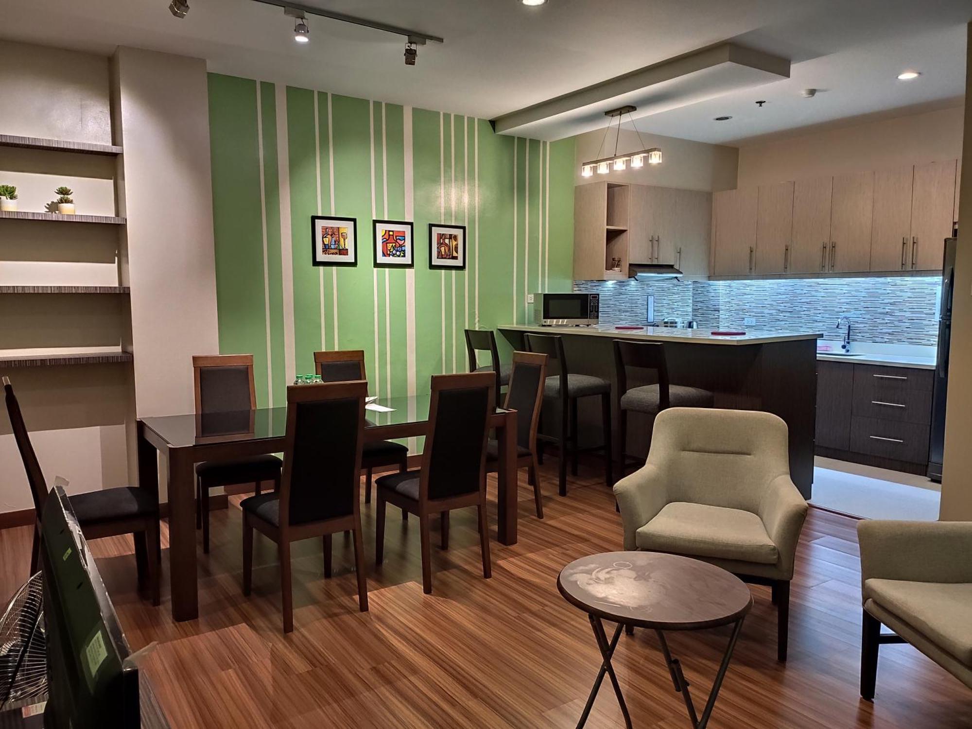 Spacious Modern 2 Bed 2 Bath By Wsi Residences Apartment Manila