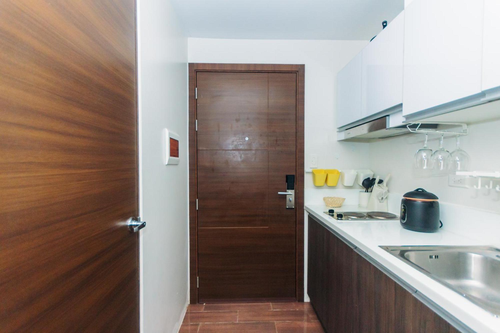 Apartment Quirky Urban Luxury Nest 1 Blazing Fast 300mbps Manila