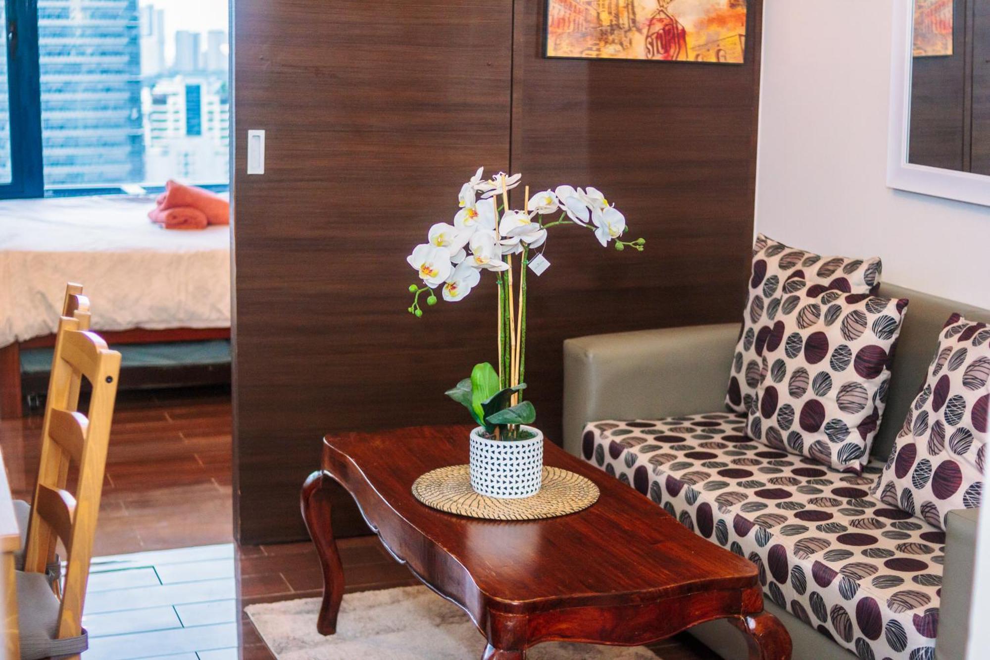 Quirky Urban Luxury Nest 1 Blazing Fast 300mbps Manila