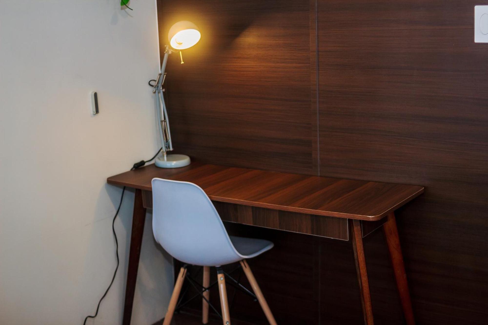 Quirky Urban Luxury Nest 1 Blazing Fast 300mbps Apartment