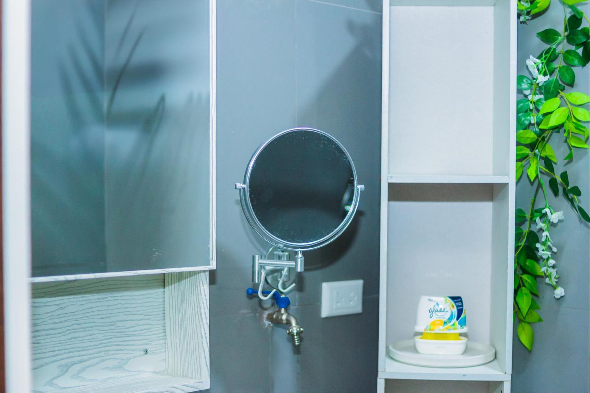 Quirky Urban Luxury Nest 1 Blazing Fast 300mbps Apartment Manila