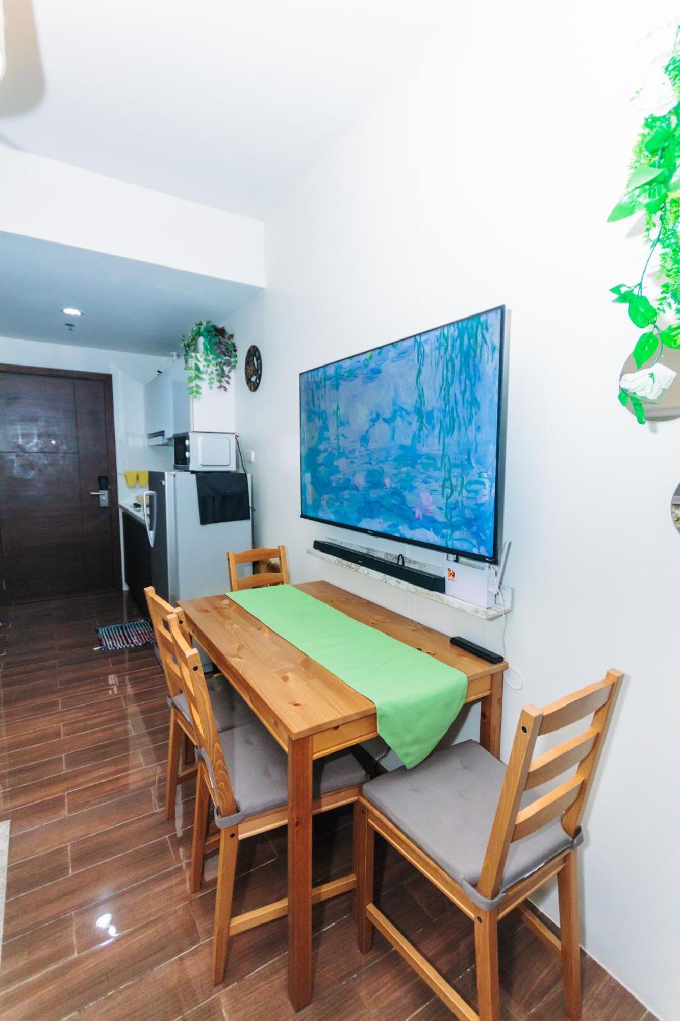 Quirky Urban Luxury Nest 1 Blazing Fast 300mbps *