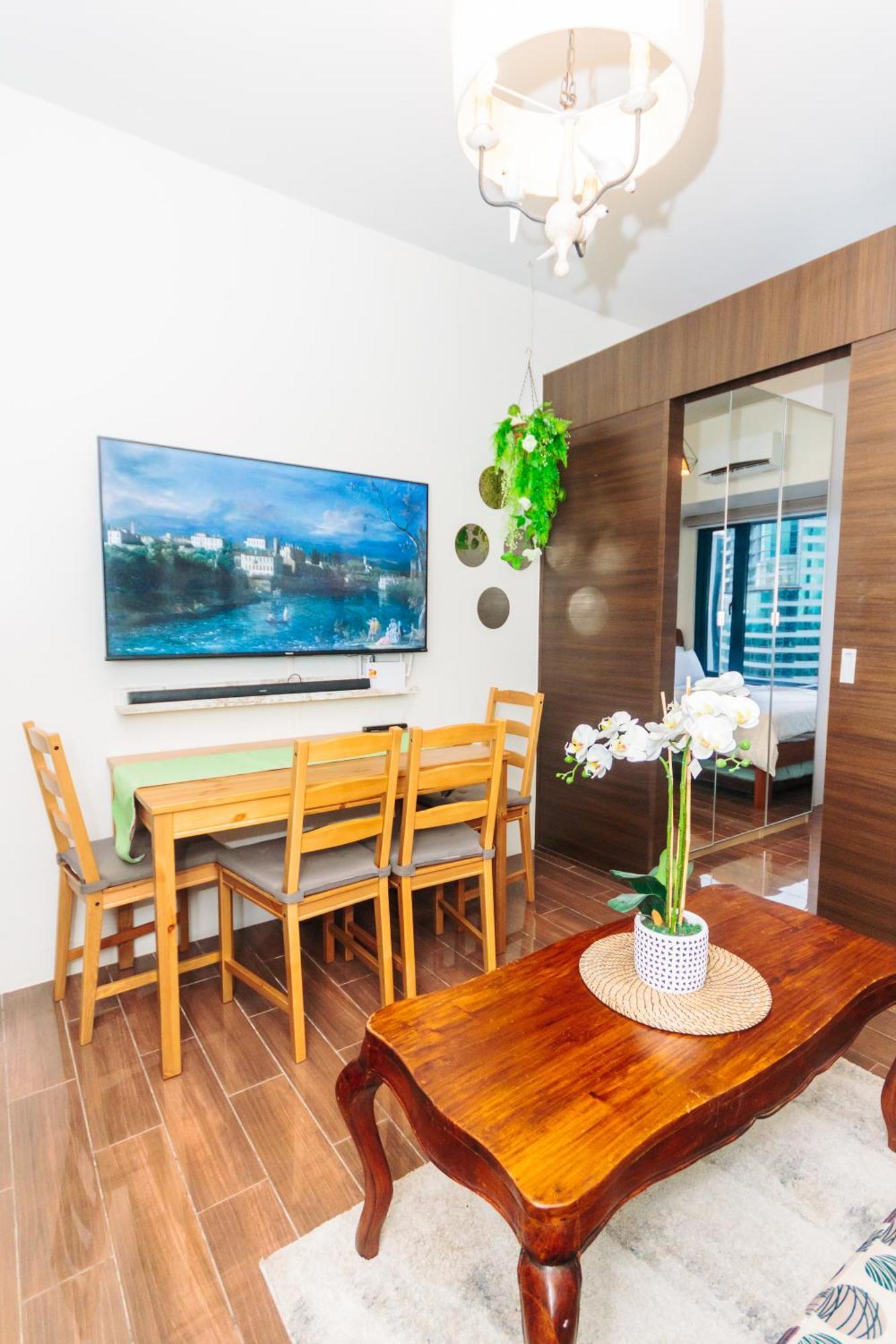 Quirky Urban Luxury Nest 1 Blazing Fast 300mbps Manila