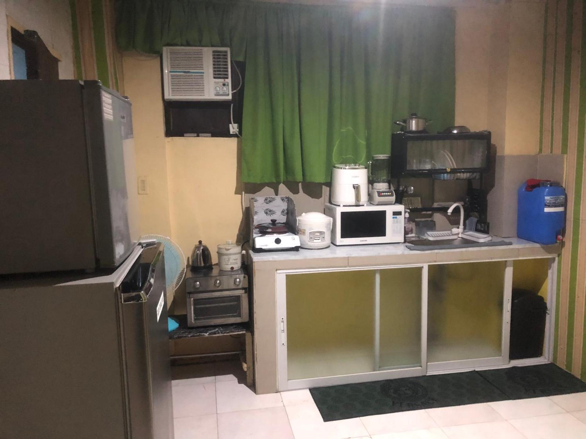 Homestay Johnfronz Building Aircondition Studiotyperoom