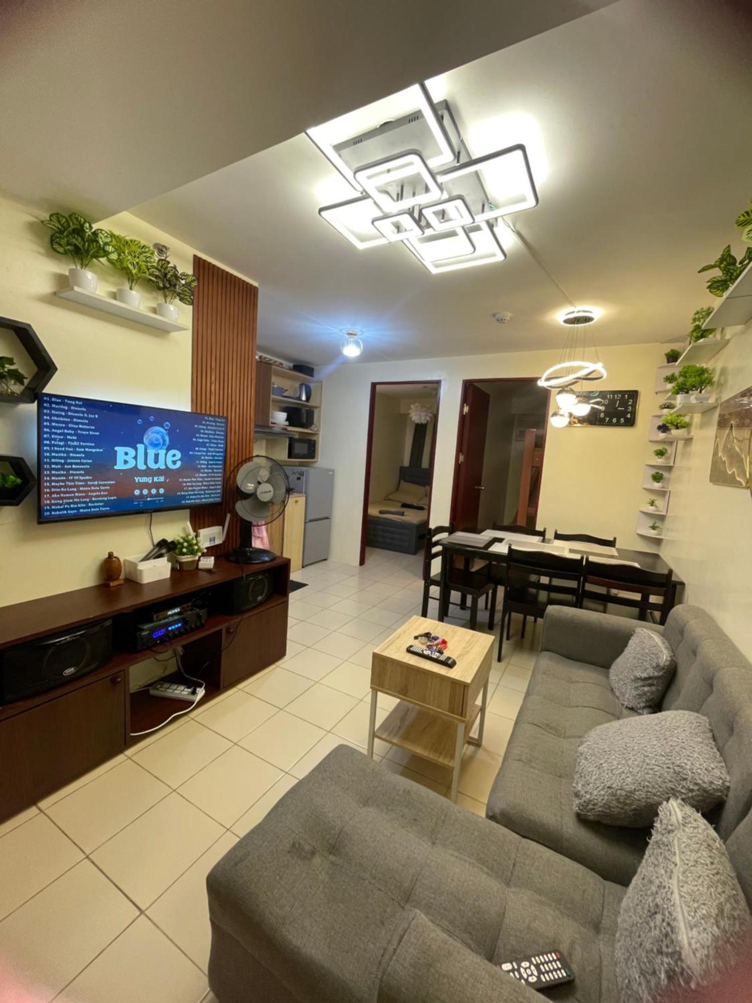 Jelyn Staycation At Urban Deca Homes *