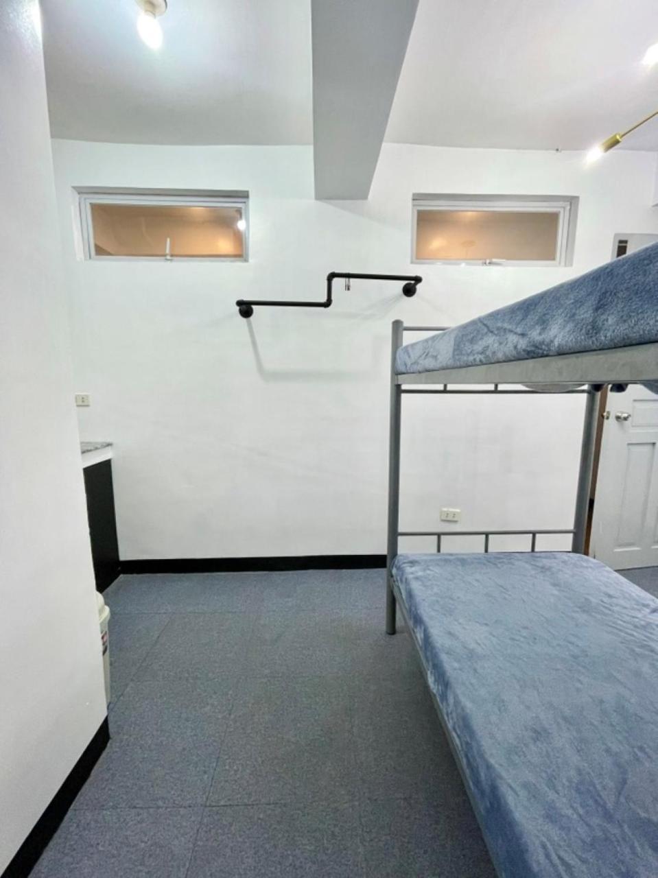 Hostel Cedar House