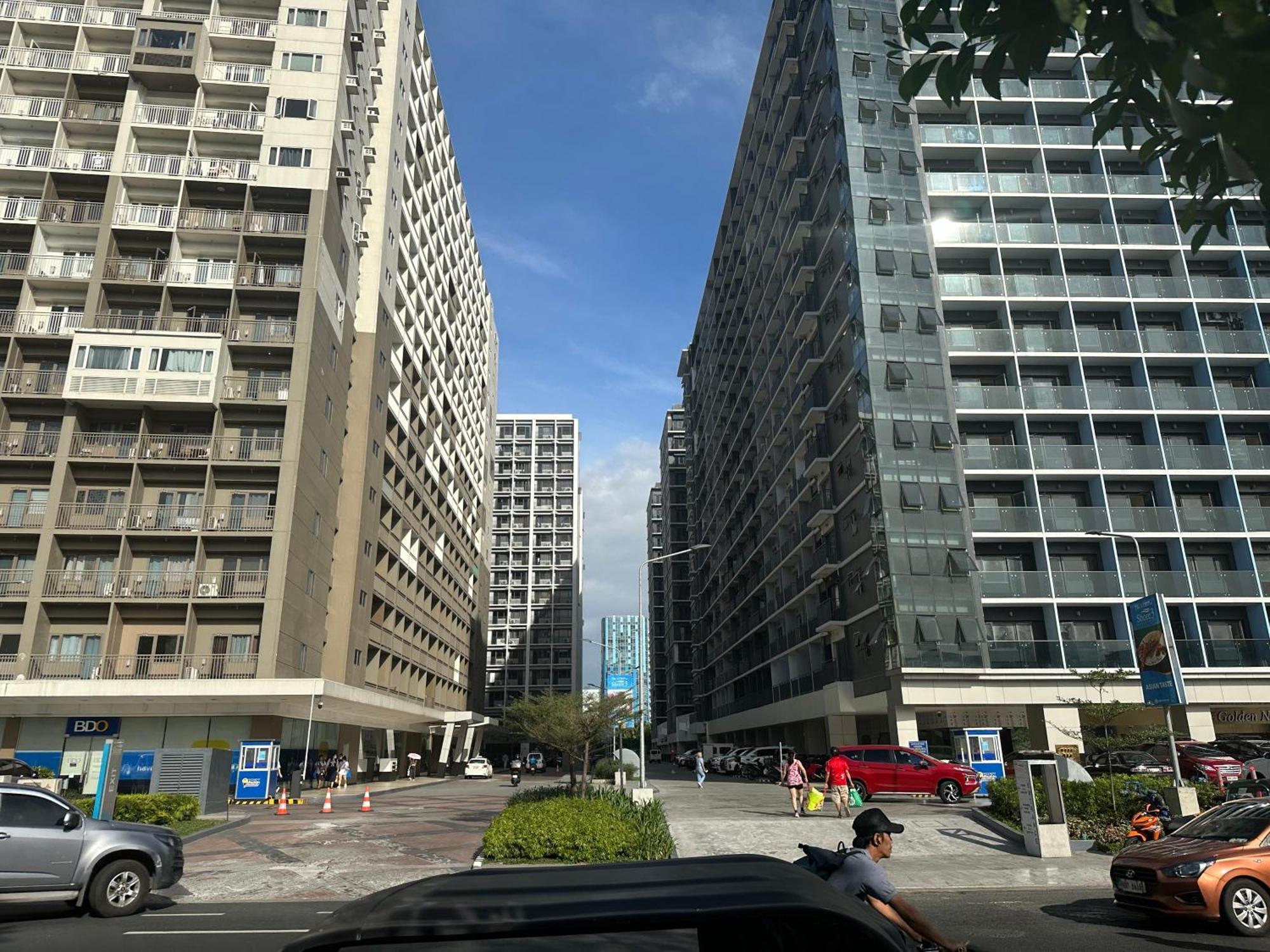 Apartment In Moa Manila
