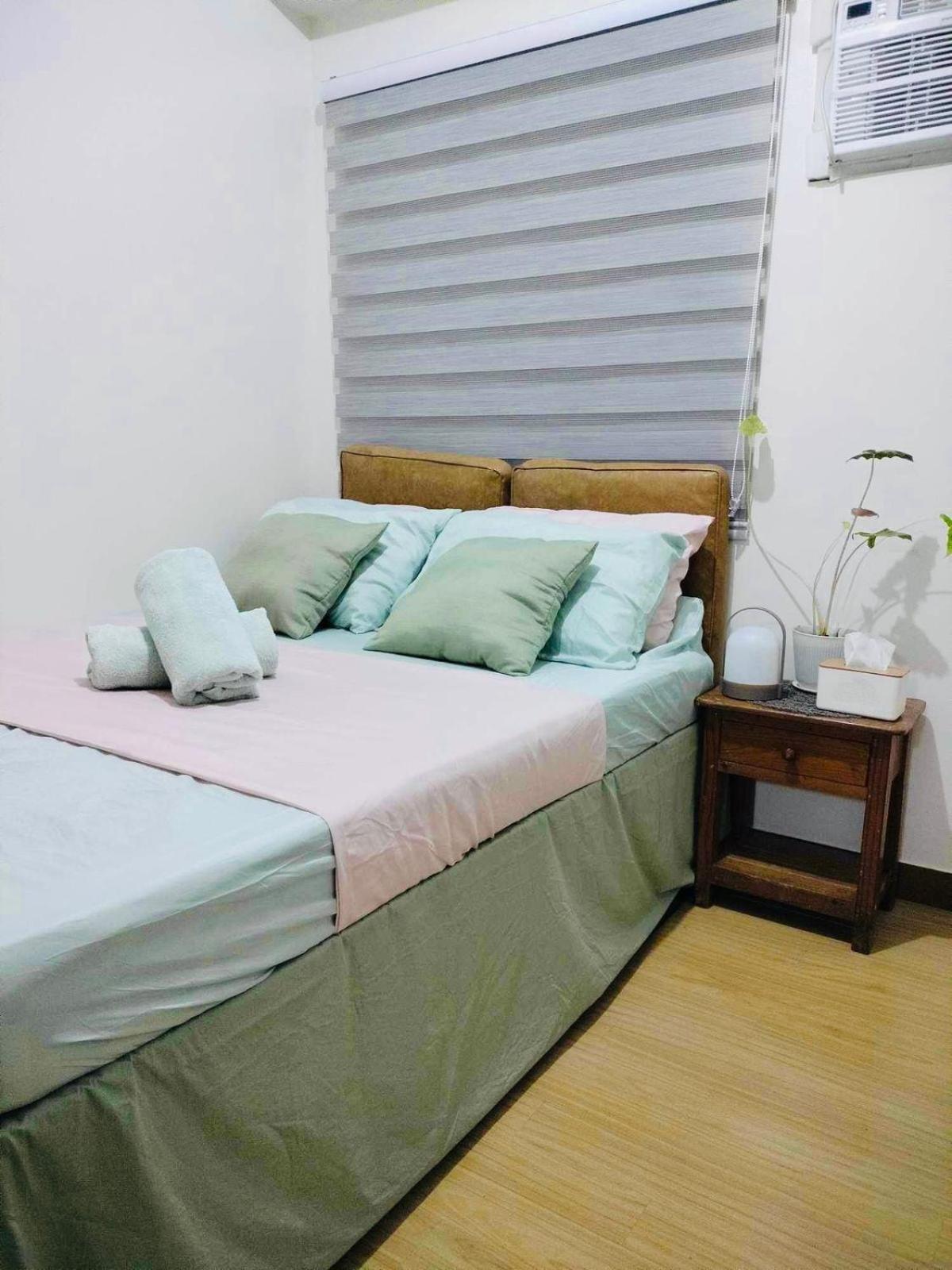 The 'c' Crib * Manila