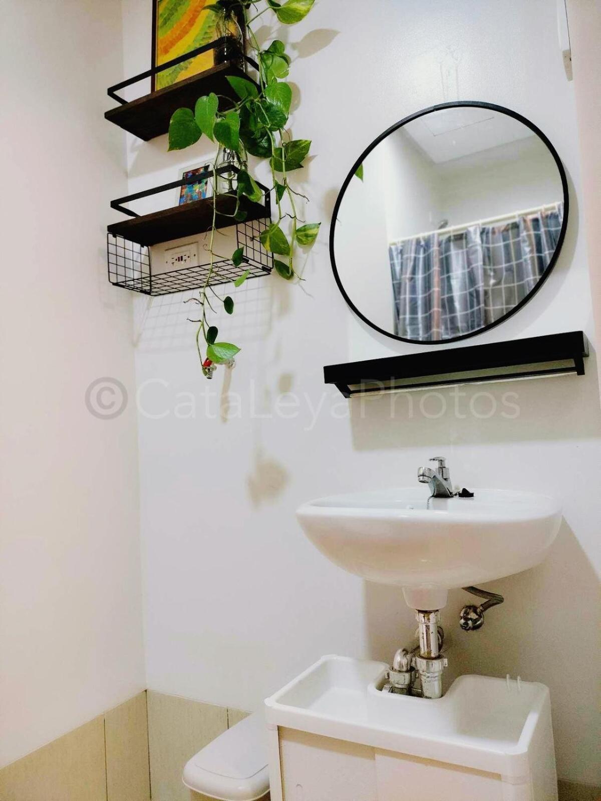 The 'c' Crib Apartment