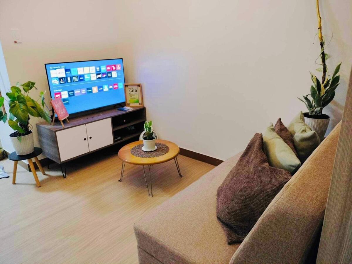 The 'c' Crib * Manila