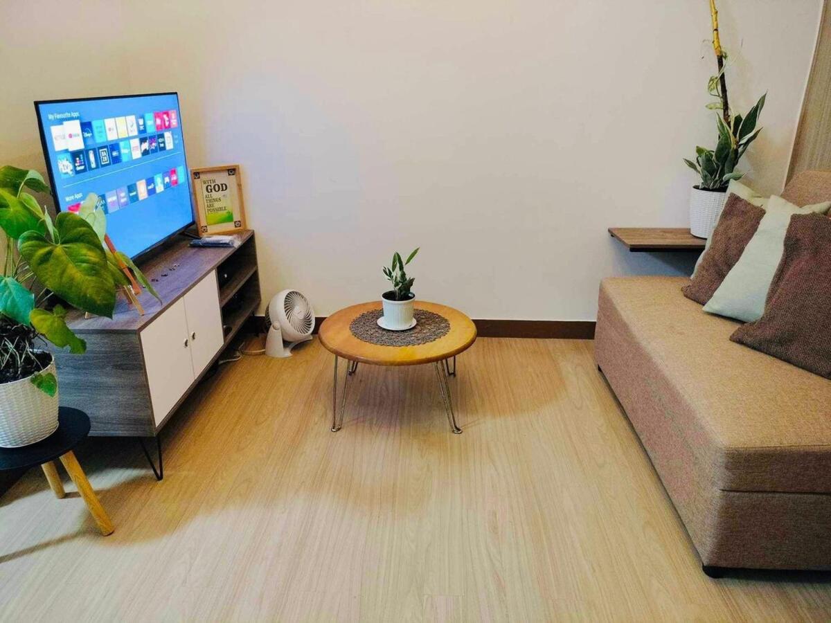 The 'c' Crib Apartment