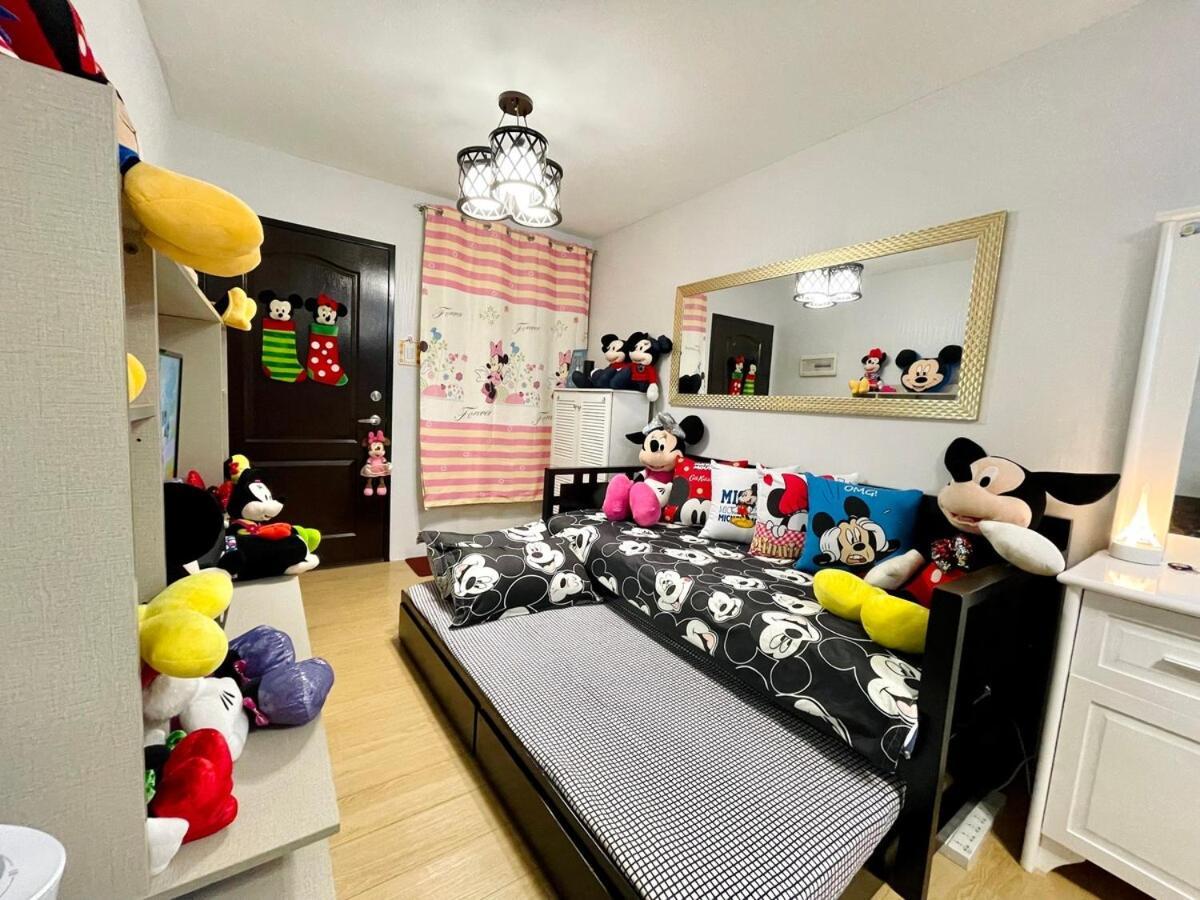Staycation With Mickey & Minnie One Oasis *
