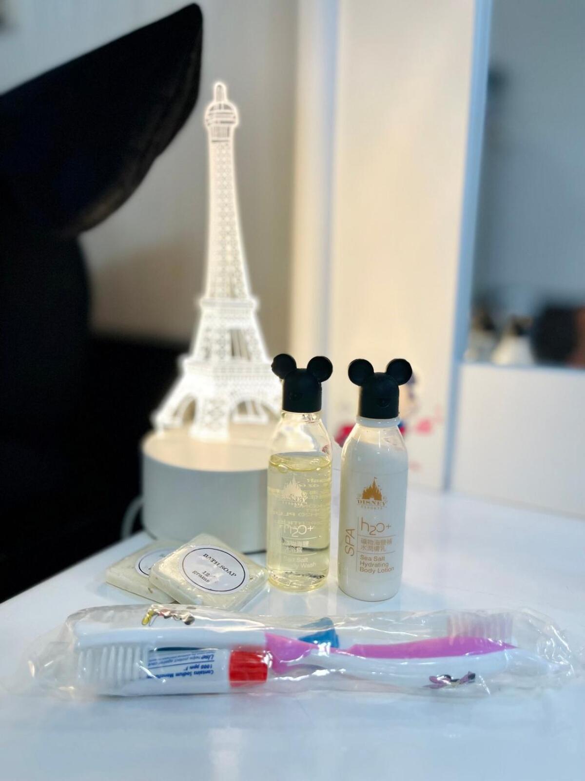 Apartment Staycation With Mickey & Minnie One Oasis *