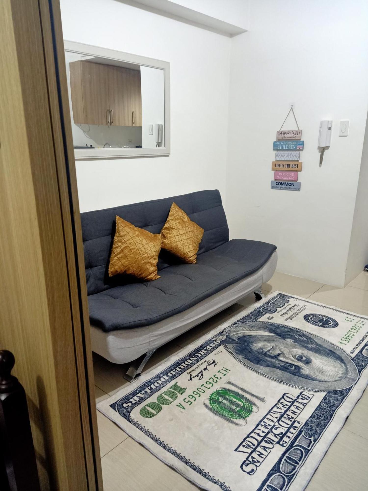 Staycation In Shore Residence's Hostel *