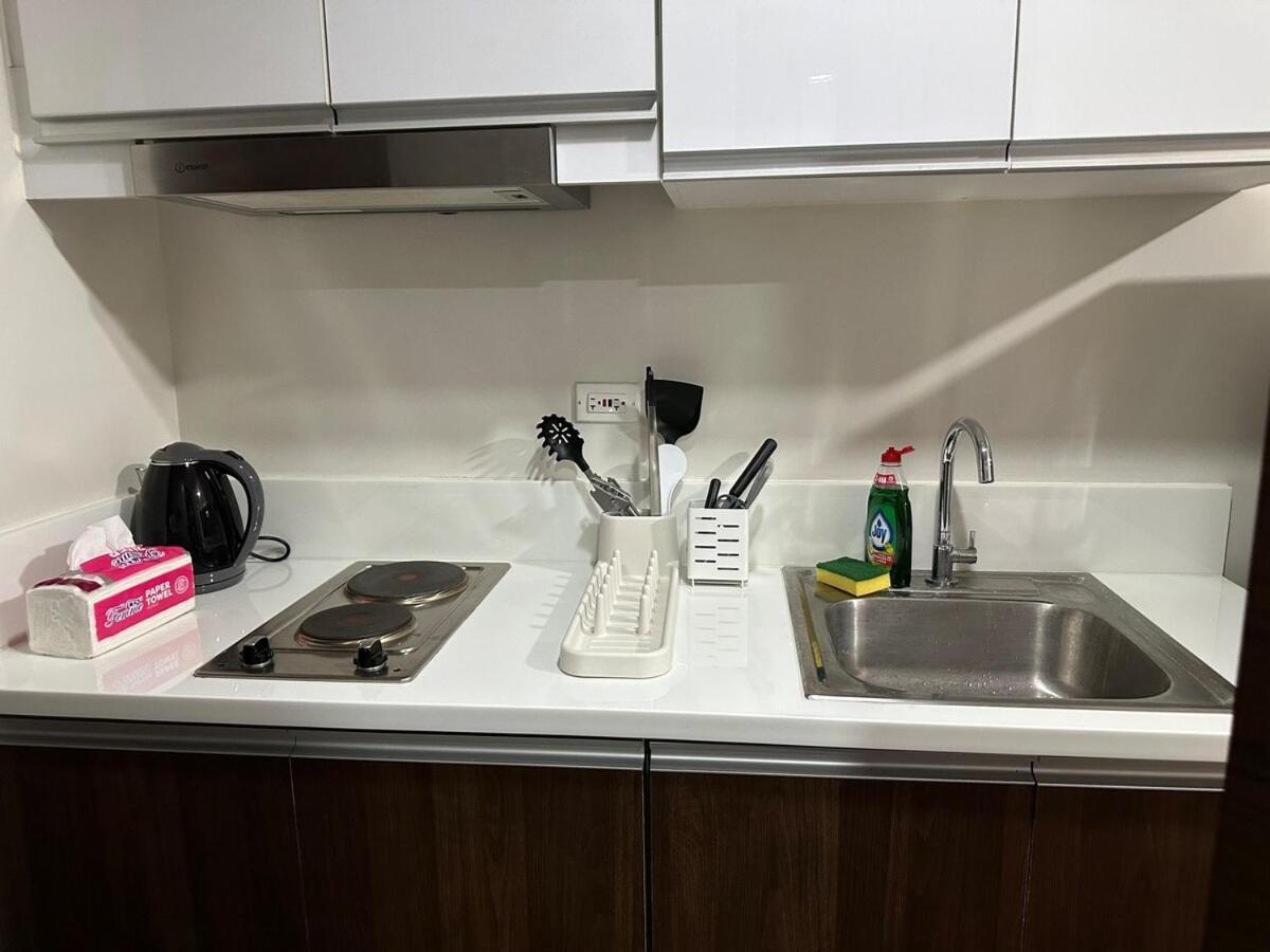 Apartment 1br Air Residences Condo, Ayala Ave, Makati *