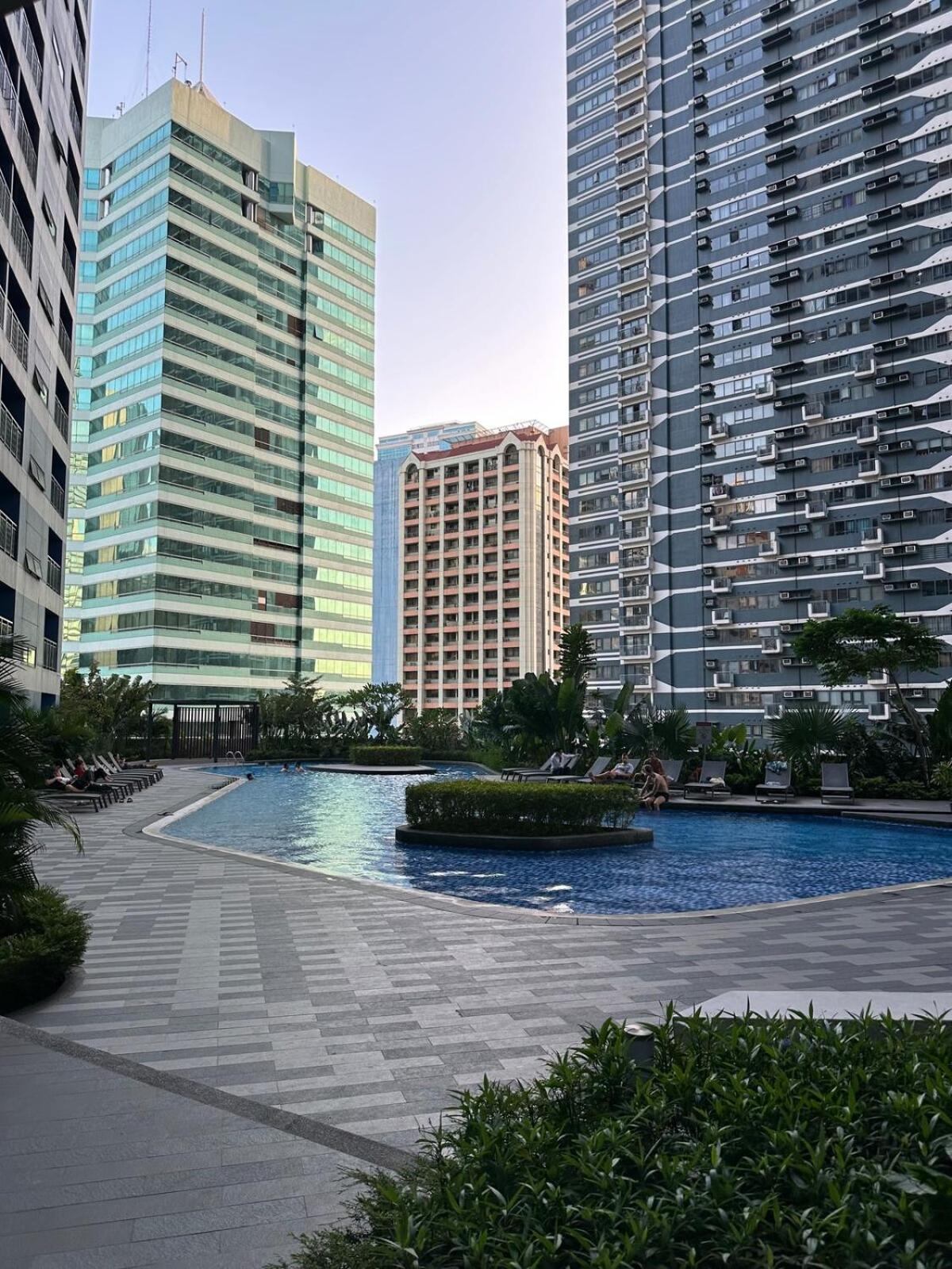 Apartment 1br Air Residences Condo, Ayala Ave, Makati Manila