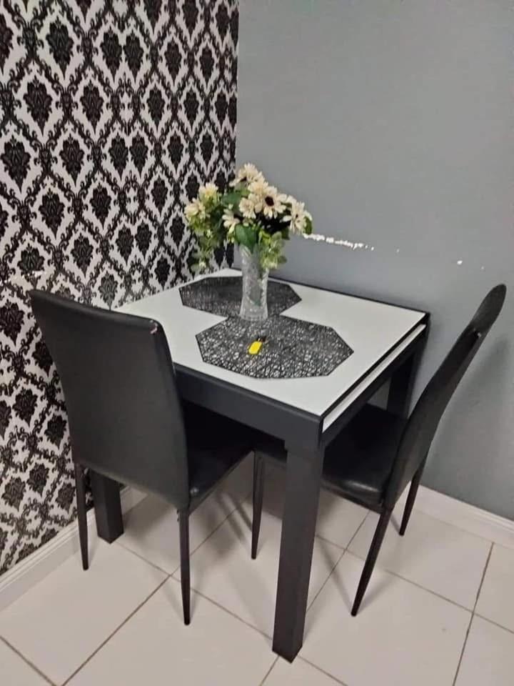 Aparthotel Mplace Residences Manila