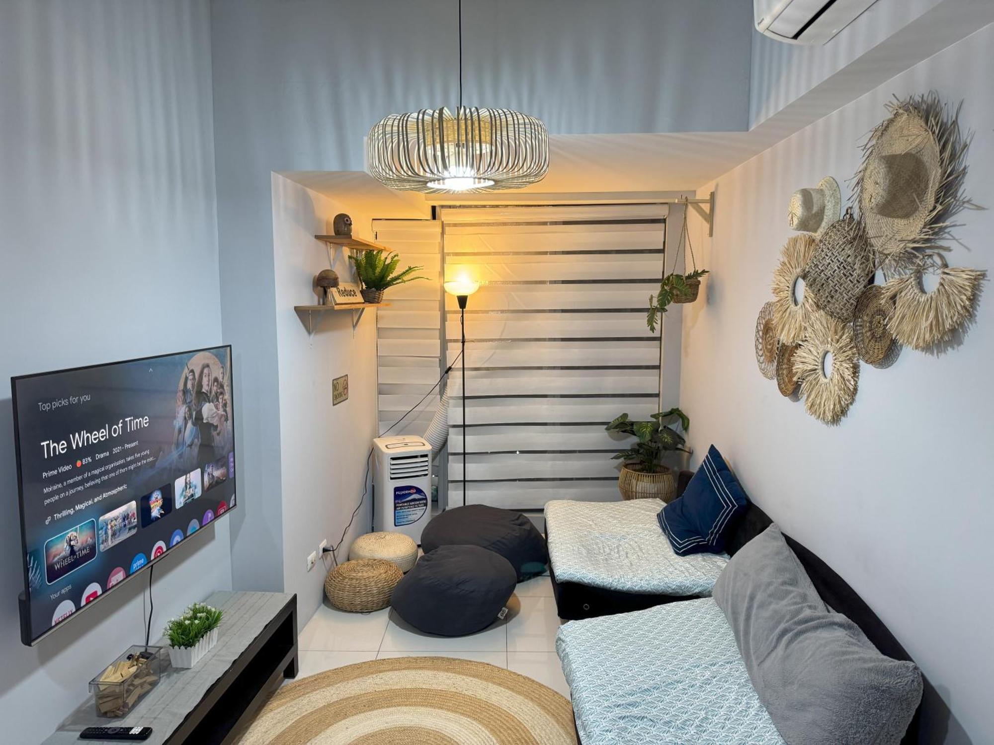 Apartment Cozy 3 Bedroom In Uptown Parksuites - Near Mall, Restaurants And Supermarket *