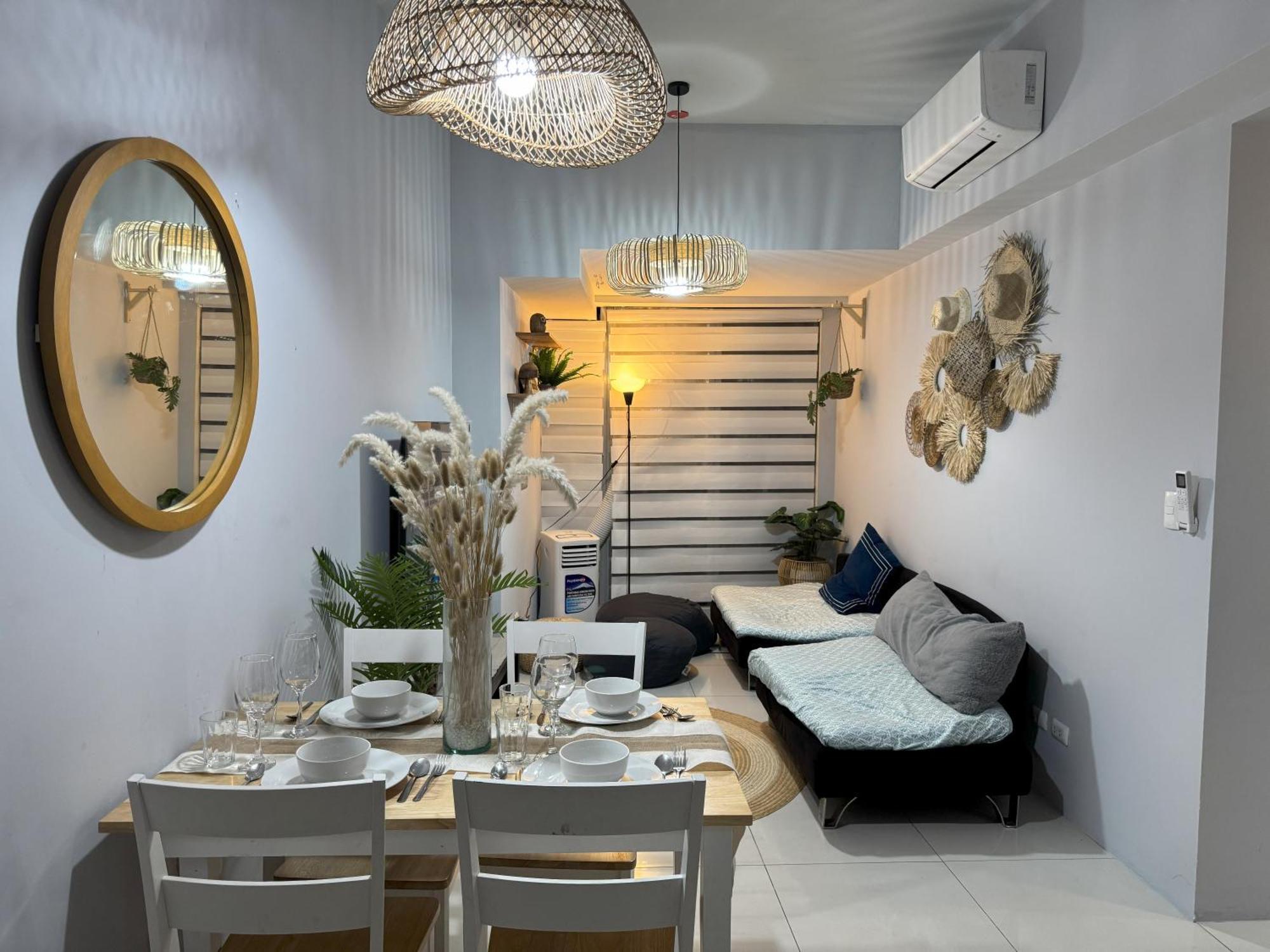Cozy 3 Bedroom In Uptown Parksuites - Near Mall, Restaurants And Supermarket Apartment