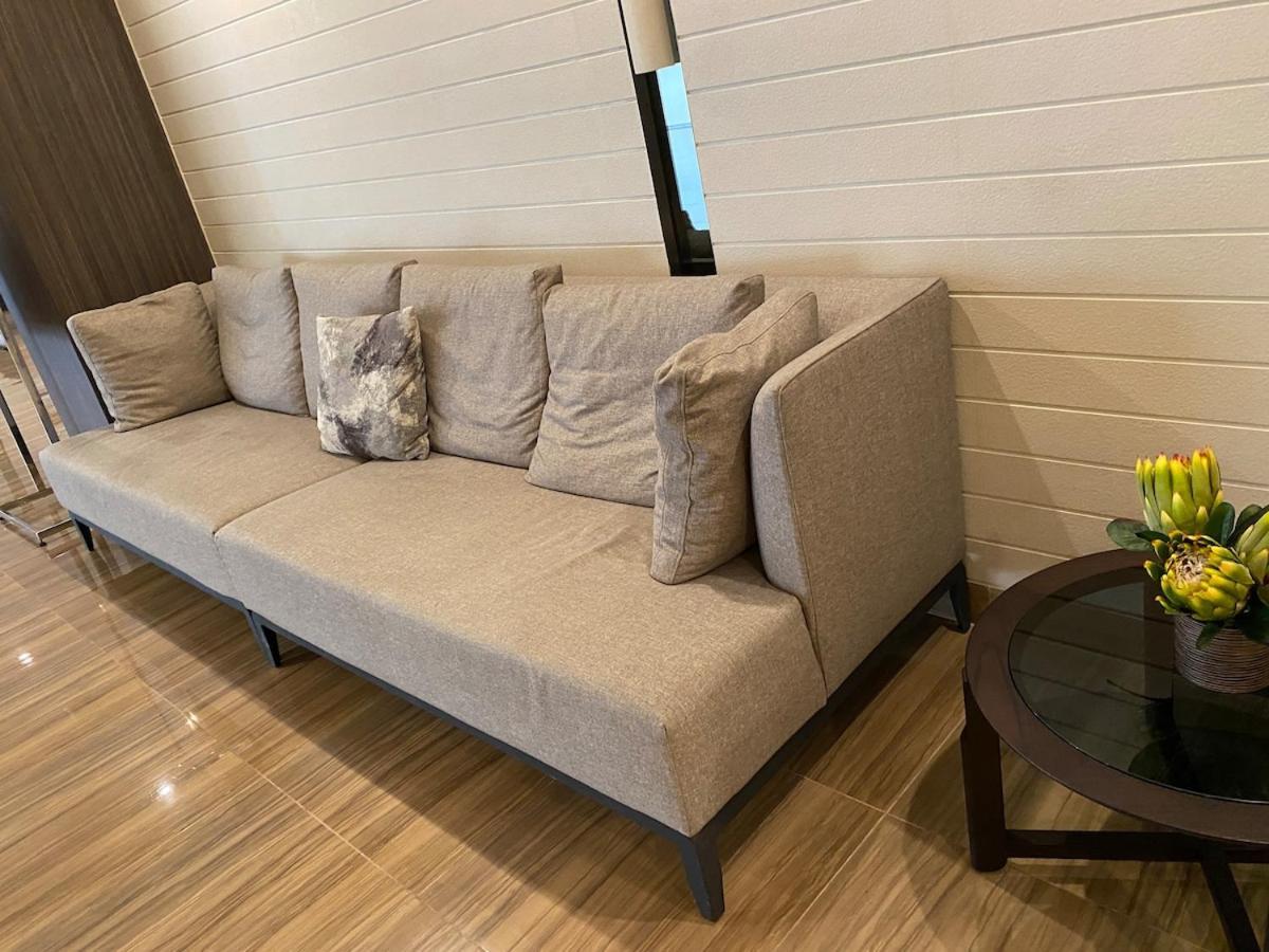Apartment Makati Ayala Luxury Stylish Uncle Sam Gym Swim Park 300 Mb 2641