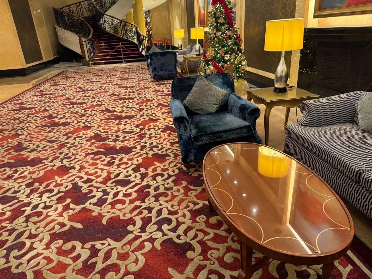 Apartment Galloping Executive Makati Gym Swim Park 300 Mbps Manila