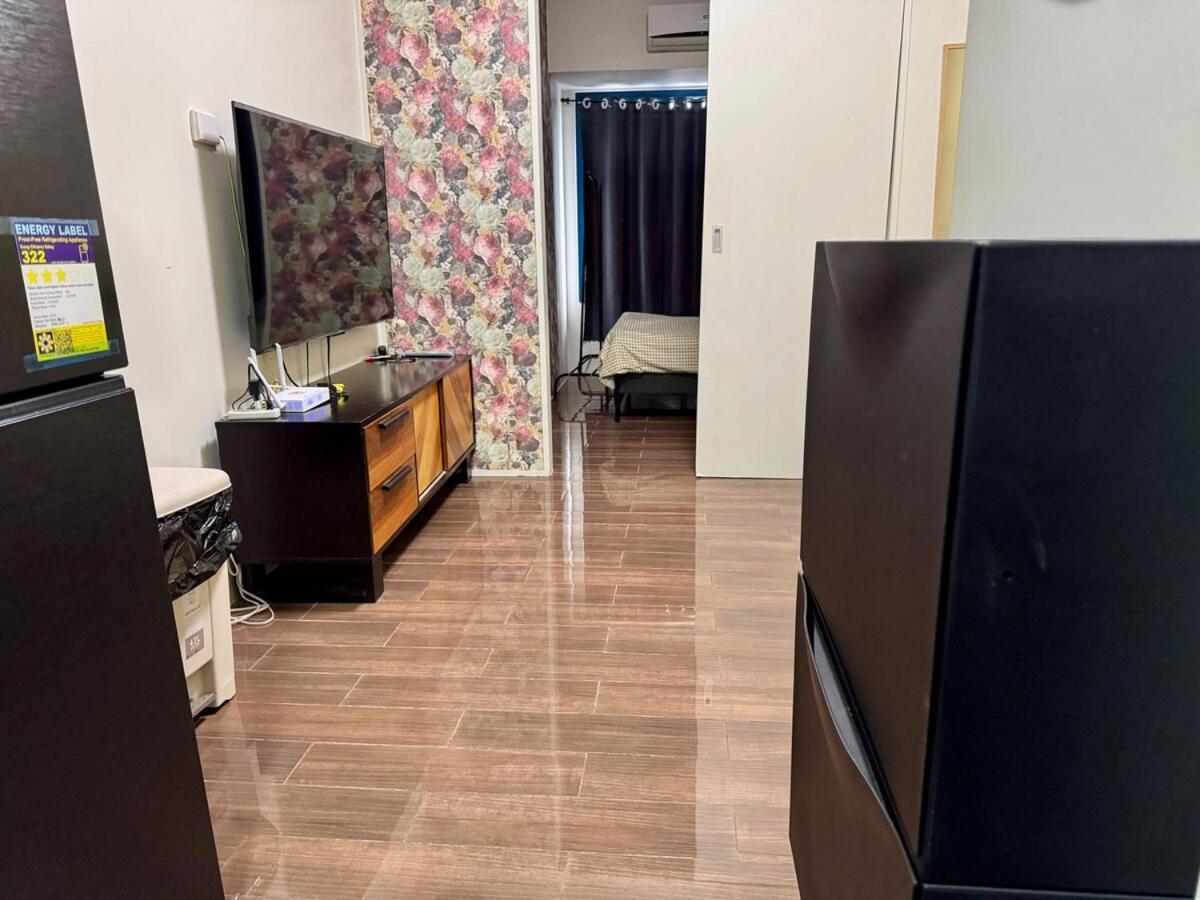 Apartment Galloping Executive Makati Gym Swim Park 300 Mbps *
