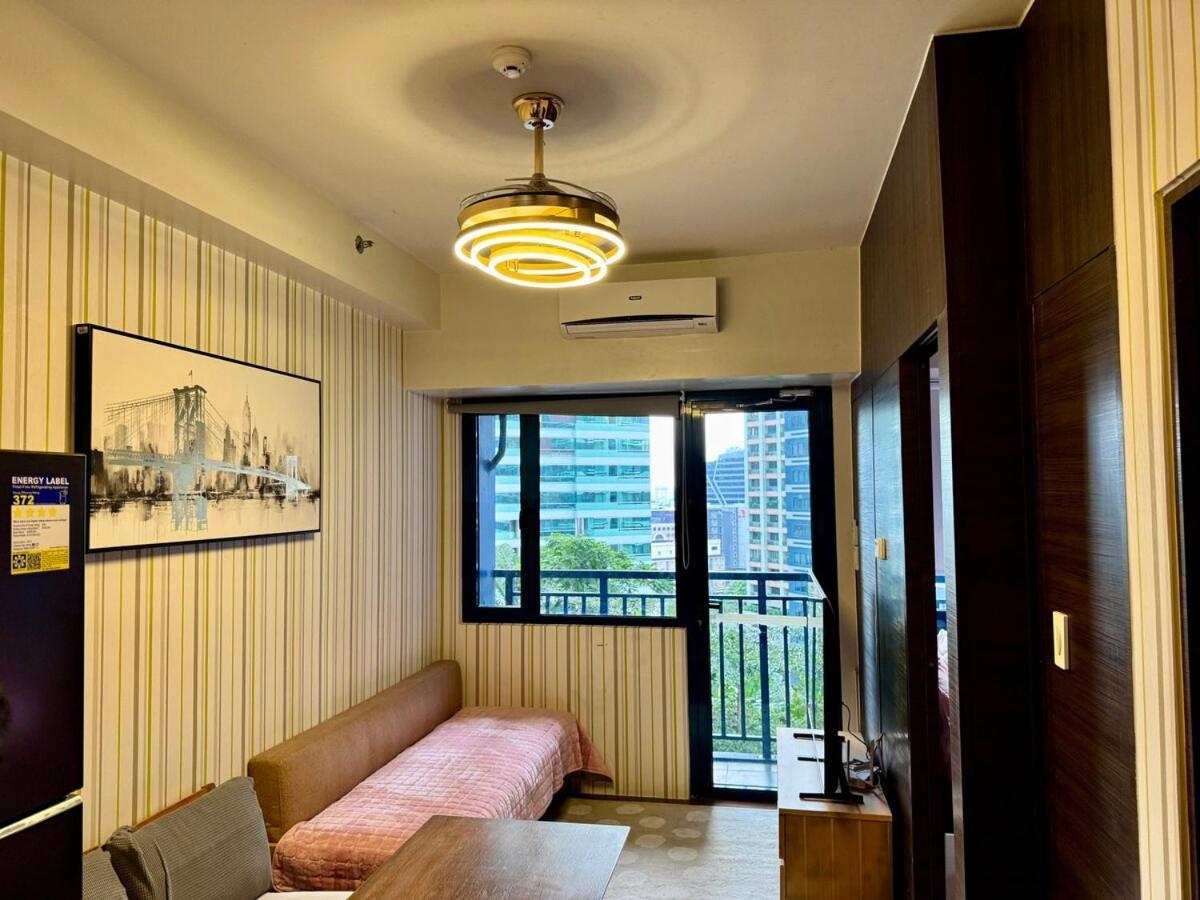 3 Bedroom Air Pool Perfect Gym Swim 300 Mbps Manila