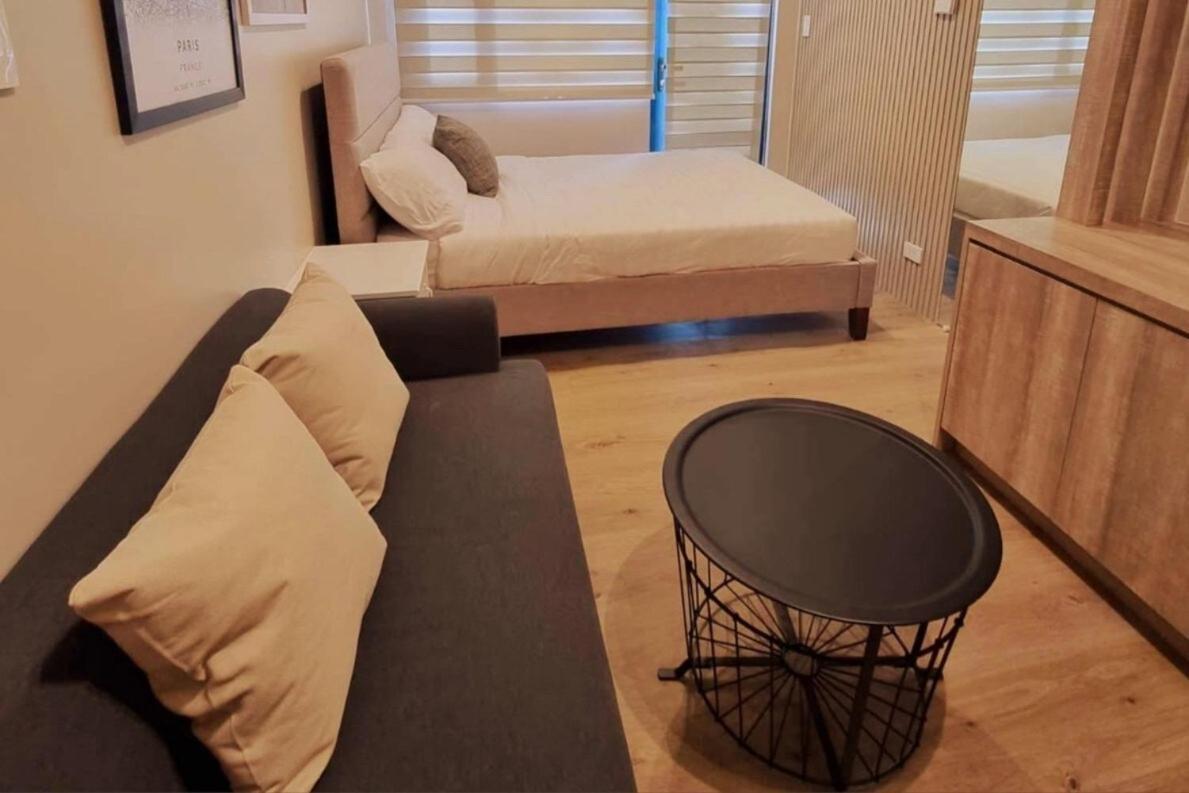 Cosmopolitan Comfort Makati 1 Bedroom Wonder 300mb 2428 Internet