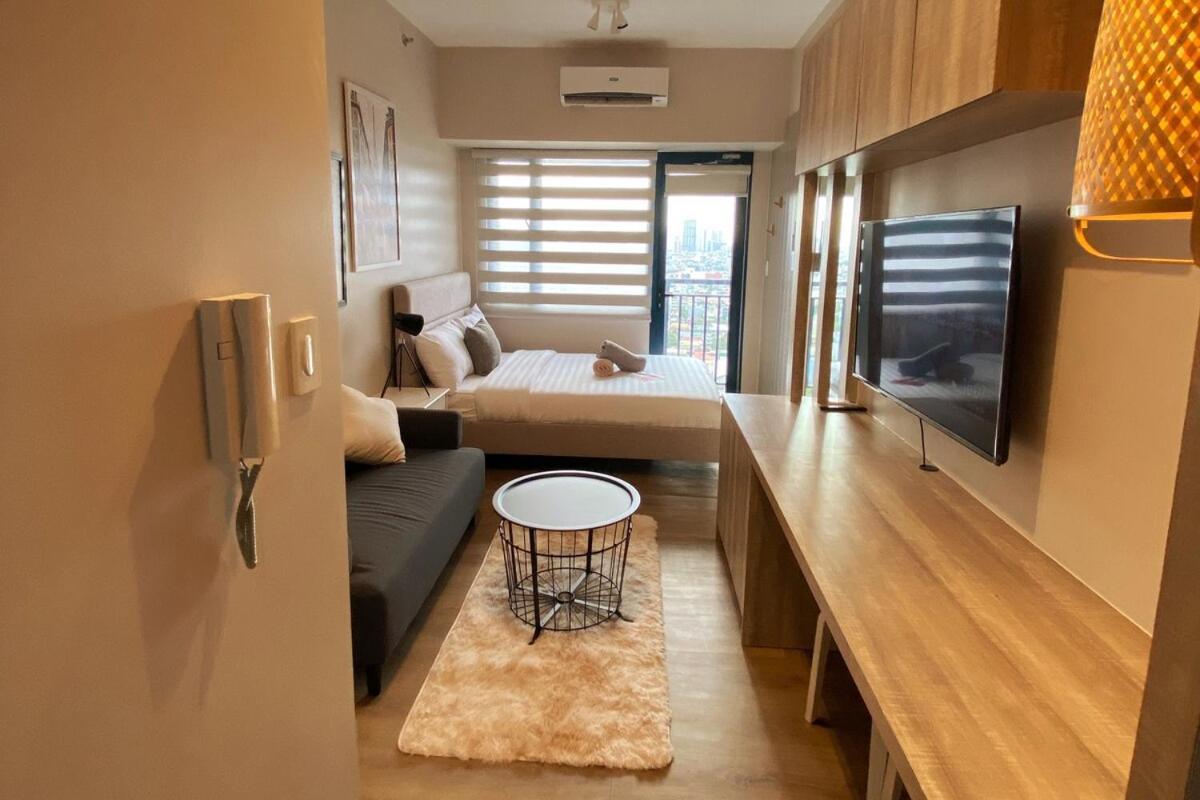 Cosmopolitan Comfort Makati 1 Bedroom Wonder 300mb 2428 Internet *