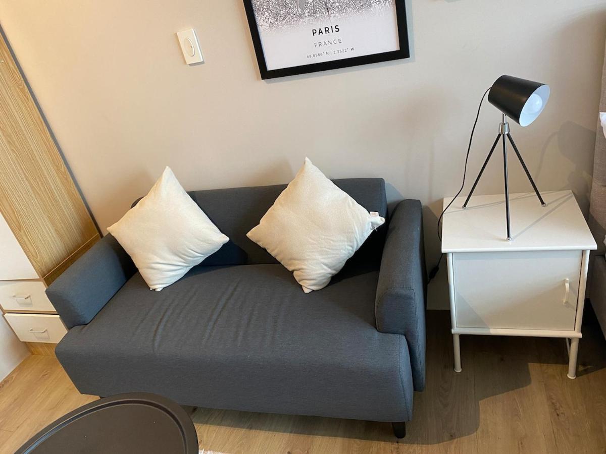 Cosmopolitan Comfort Makati 1 Bedroom Wonder 300mb 2428 Internet Apartment Manila