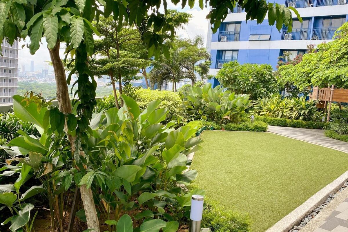 Cosmopolitan Comfort Makati 1 Bedroom Wonder 300mb 2428 Internet