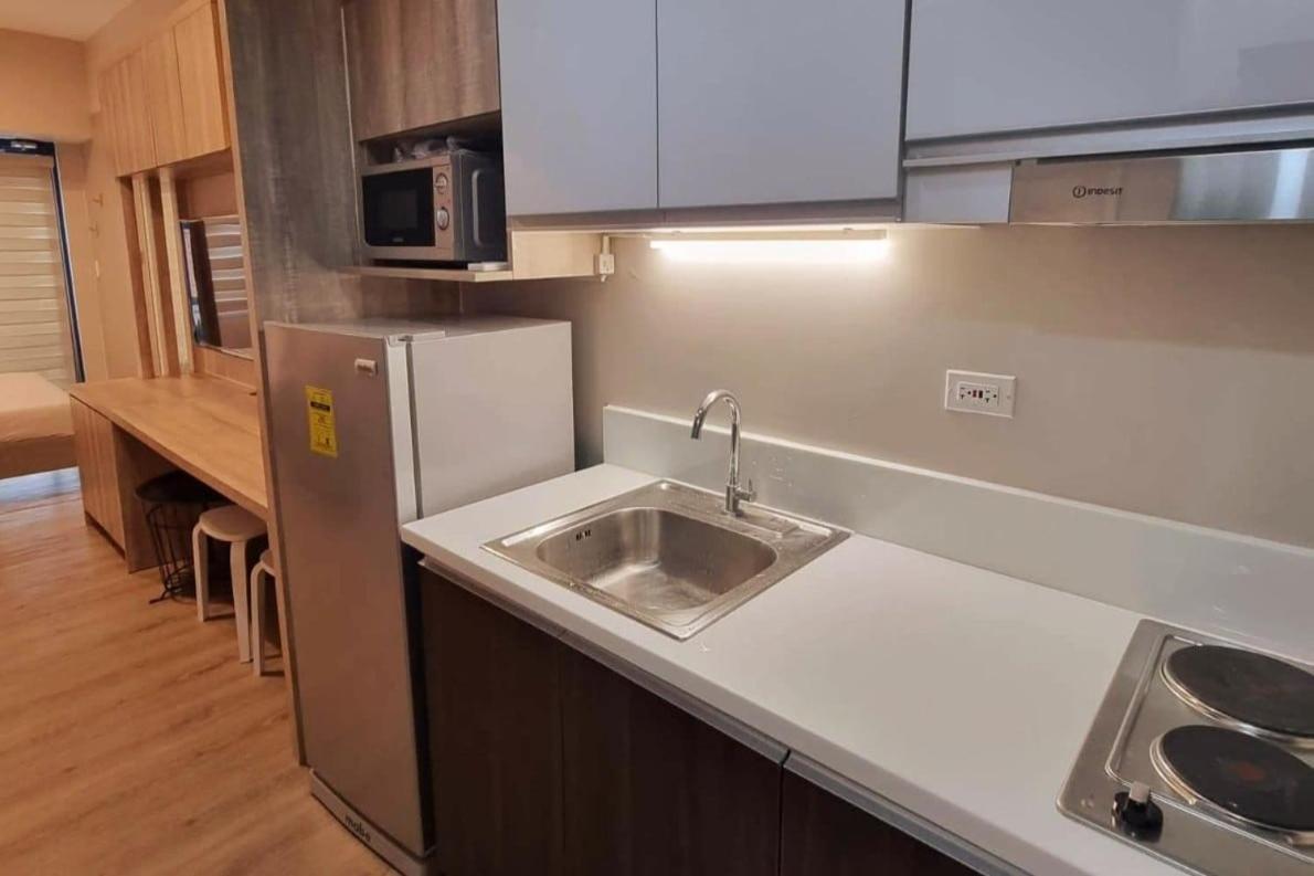 Cosmopolitan Comfort Makati 1 Bedroom Wonder 300mb 2428 Internet