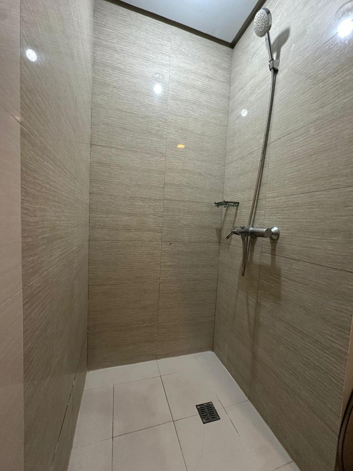 150 Newport Manila