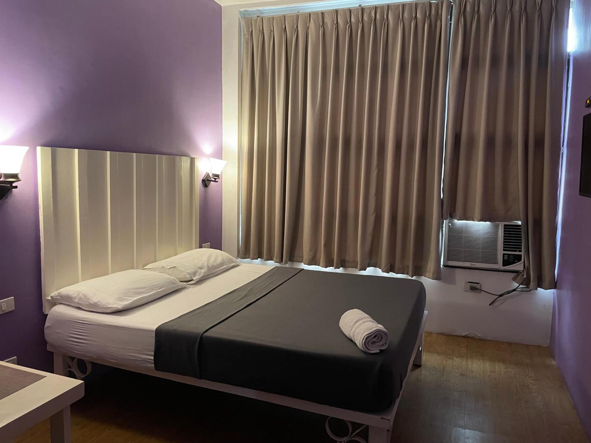 Hostel The Purple Tree Manila