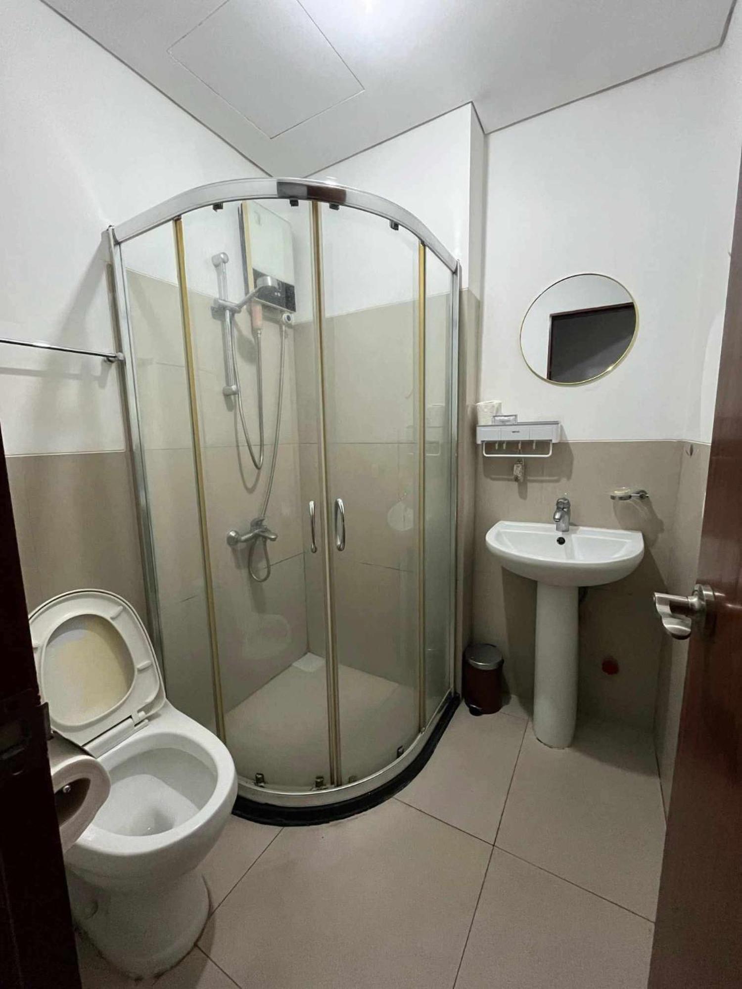 Apartment Beacon Makati Free Pool Access Free Wifi 100mbps & Free Netflix Manila