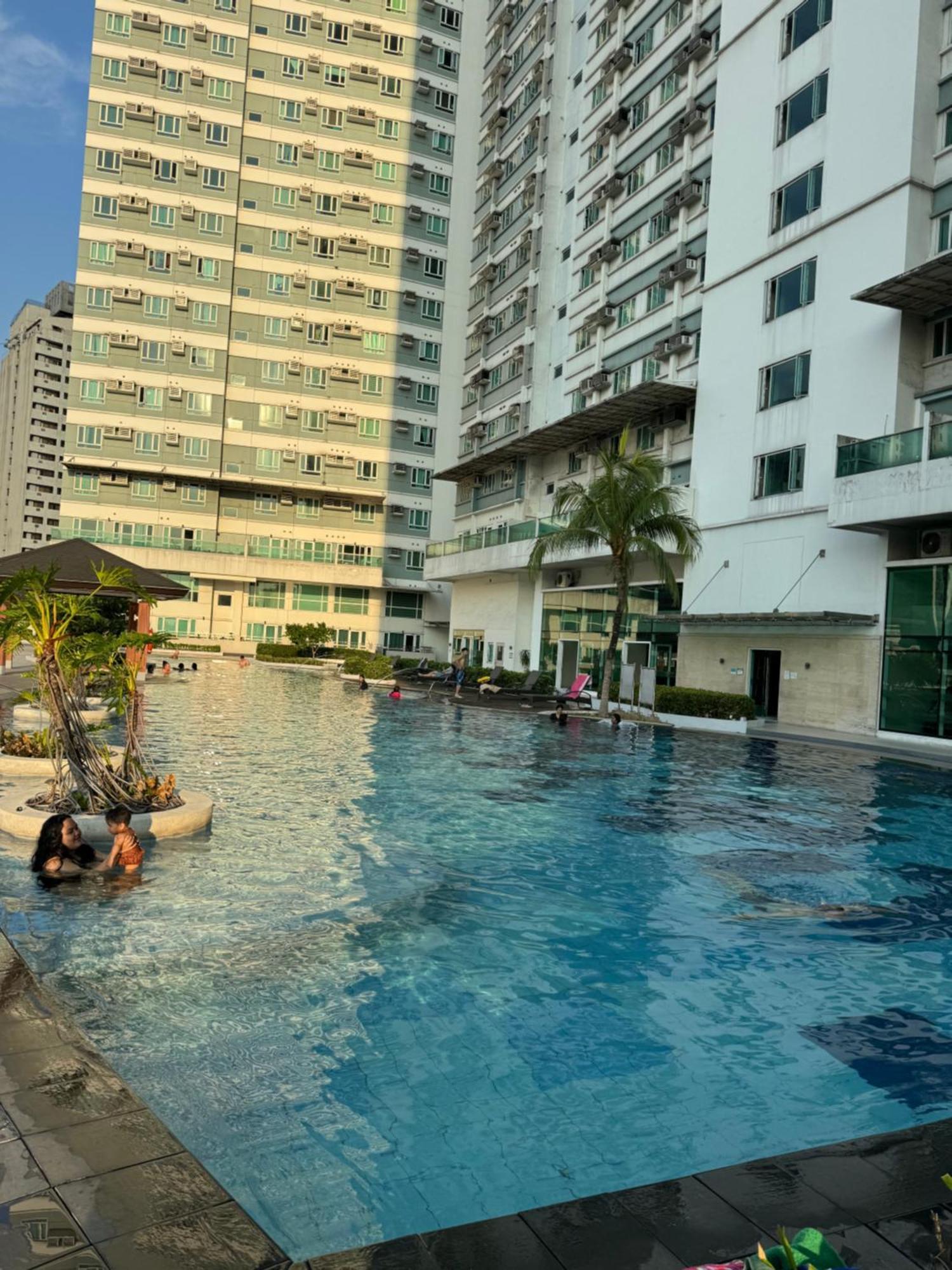 Apartment Beacon Makati Free Pool Access Free Wifi 100mbps & Free Netflix Manila