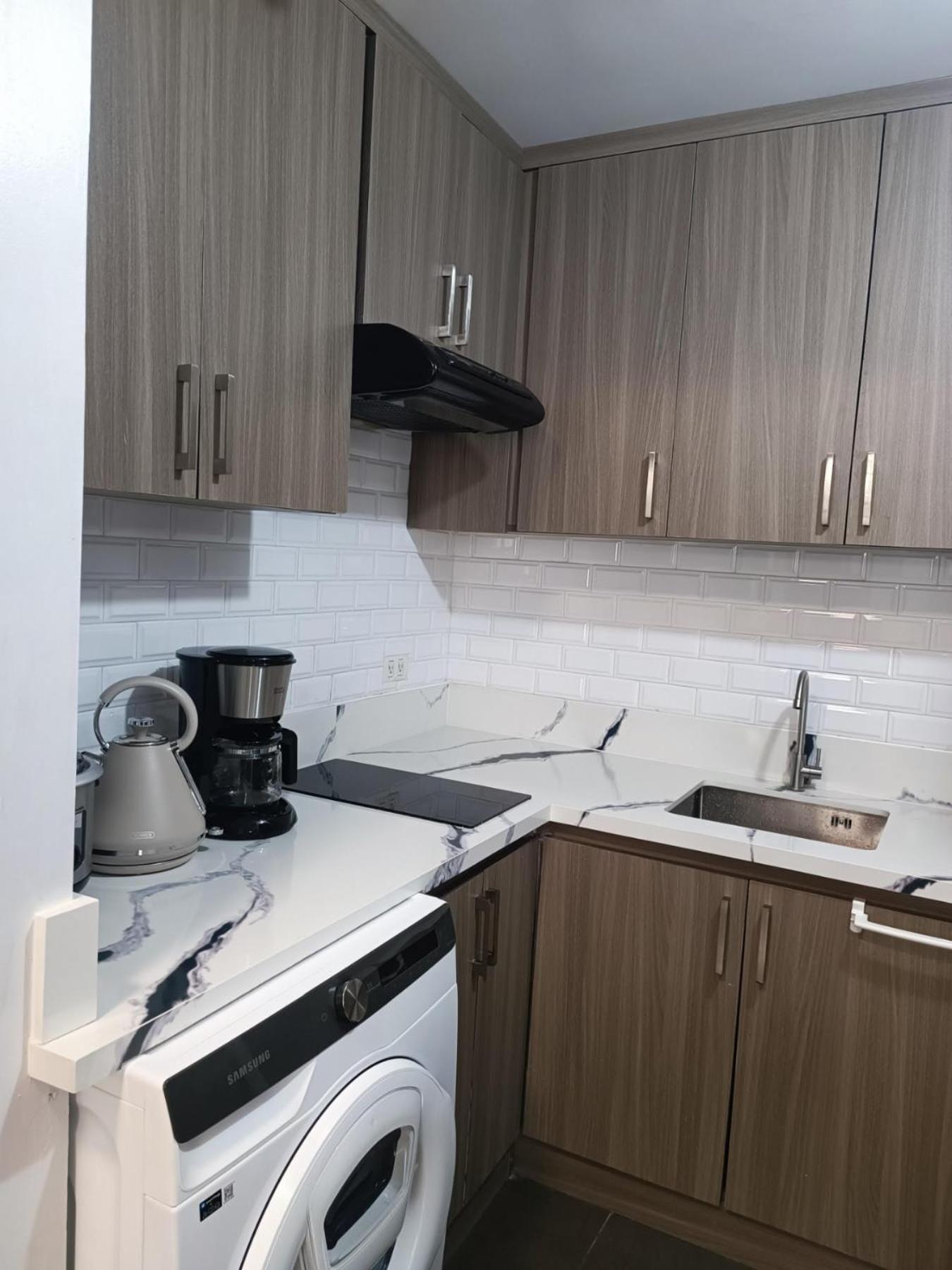 Manhattan Parkway Tower 3, Cubao Apartment Manila