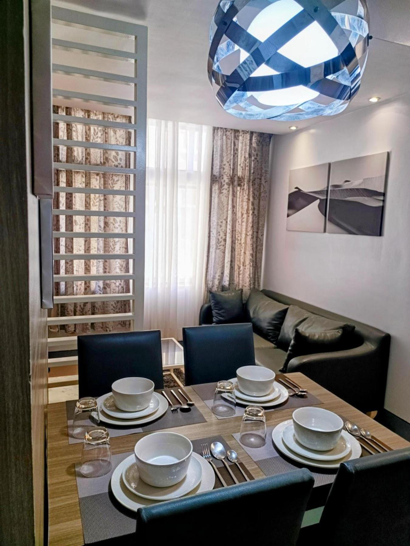 Manhattan Parkway Tower 3, Cubao * Manila