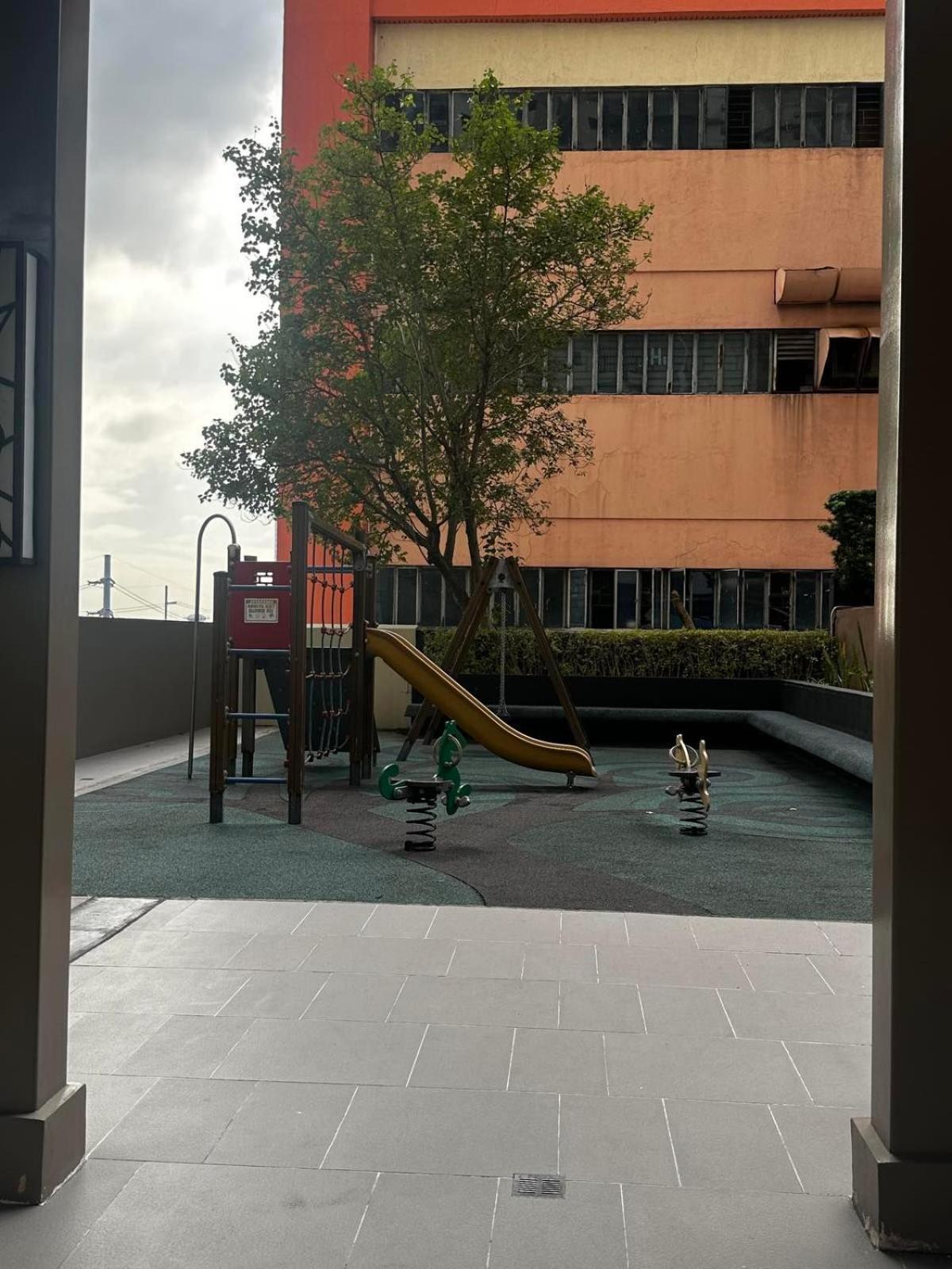 1br-corner Unit At Laureano Di Trevi Makati Apartment