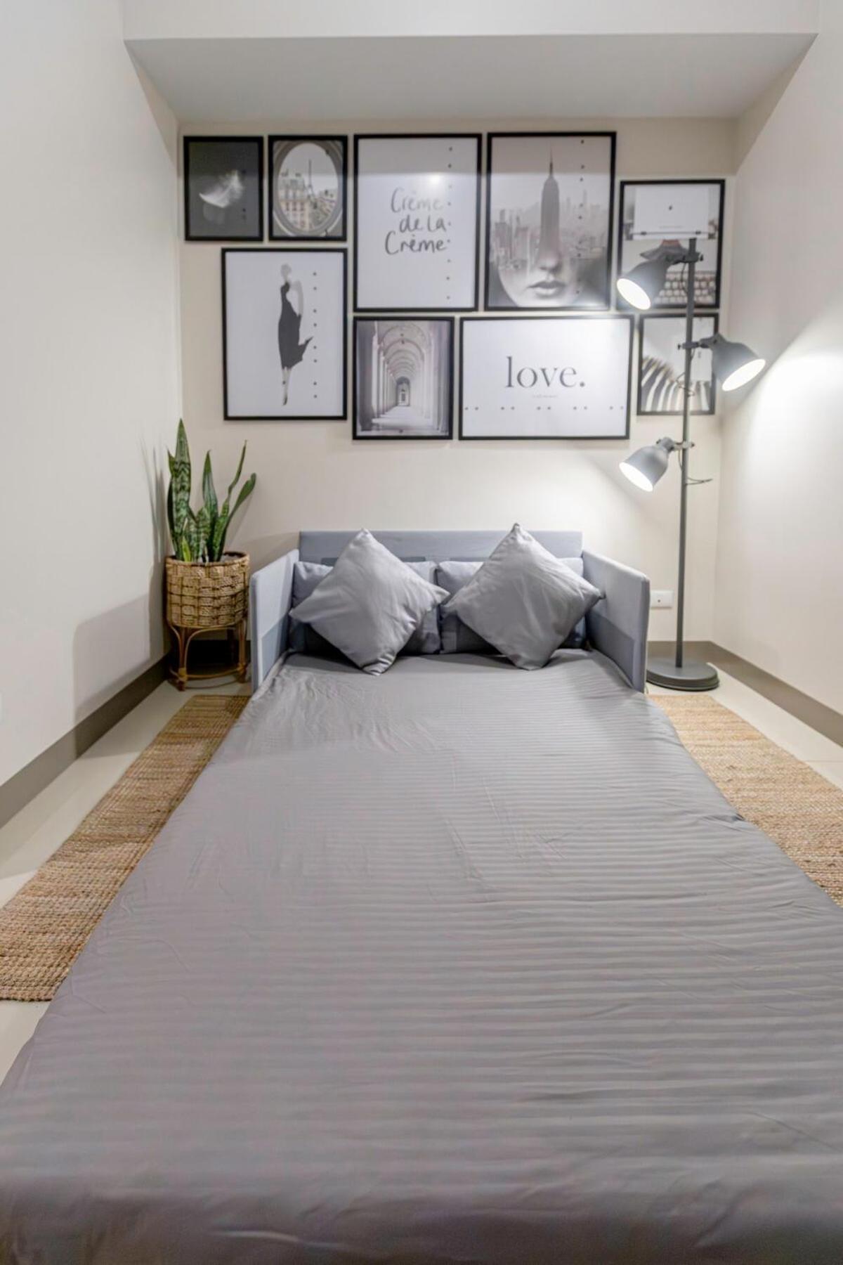 Luxx Mckinley With Fast Wifi In Bgc Apartment Manila