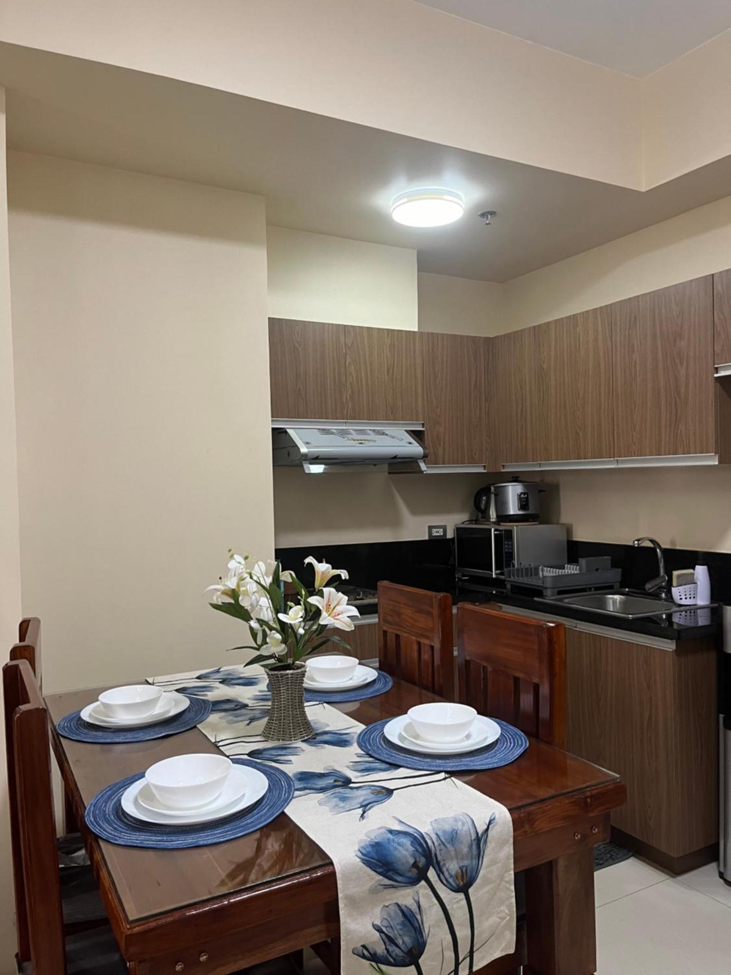 Aparthotel Bayfront 1br With Fast Wifi, Netflix & Free Pool, Near Picc, Cpp, Moa, Okada & Airport Manila